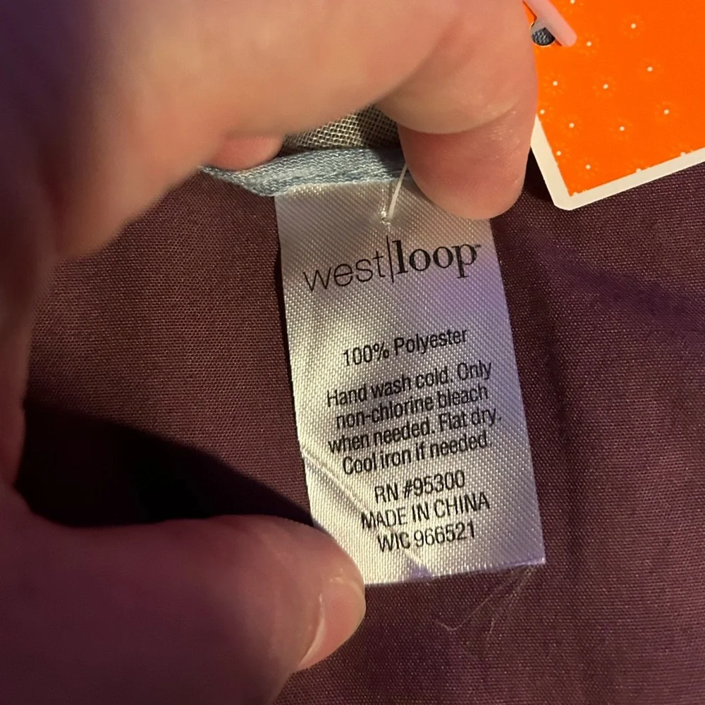 NWT Floral scarf in blue and white - Picture 5 of 6